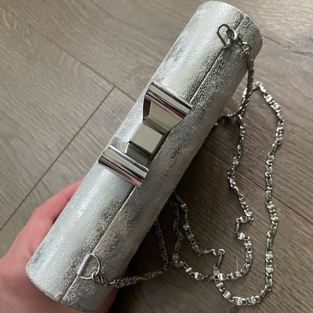 Classy silver purse​